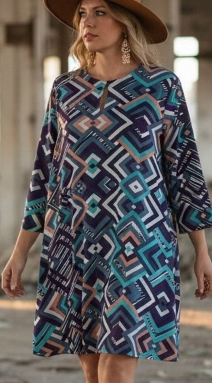 Everly geometric shift dress